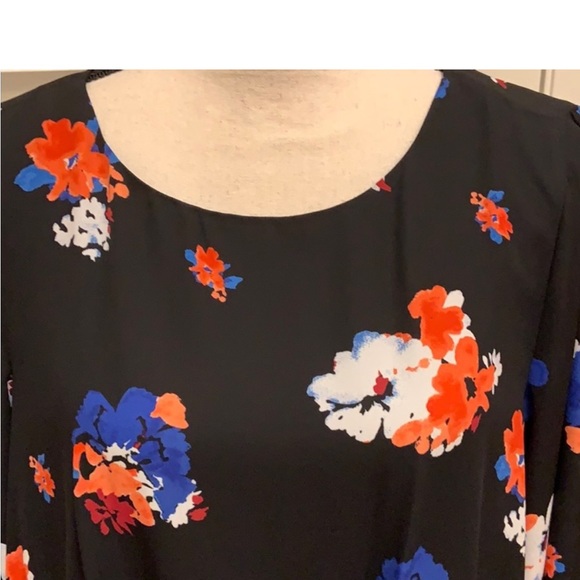 Vince Camuto Cold Shoulder Blouse in Rich Black, Size Medium - Picture 8 of 12